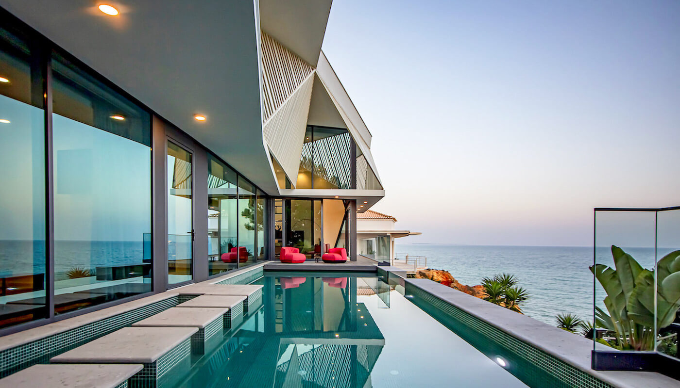 Algarve Oceanfront Villa Pool View