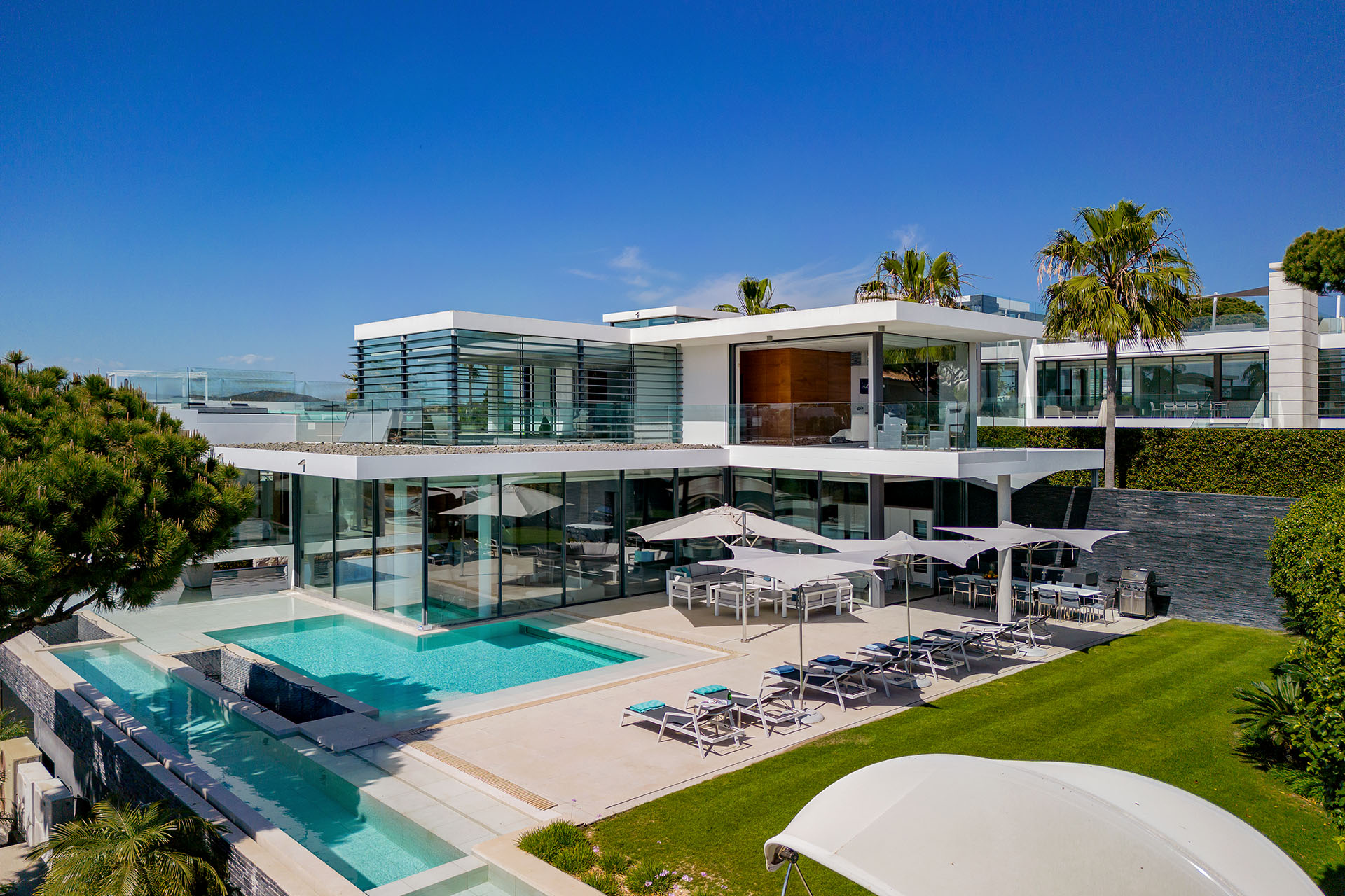 Luxury villas and homes in Vale do Lobo