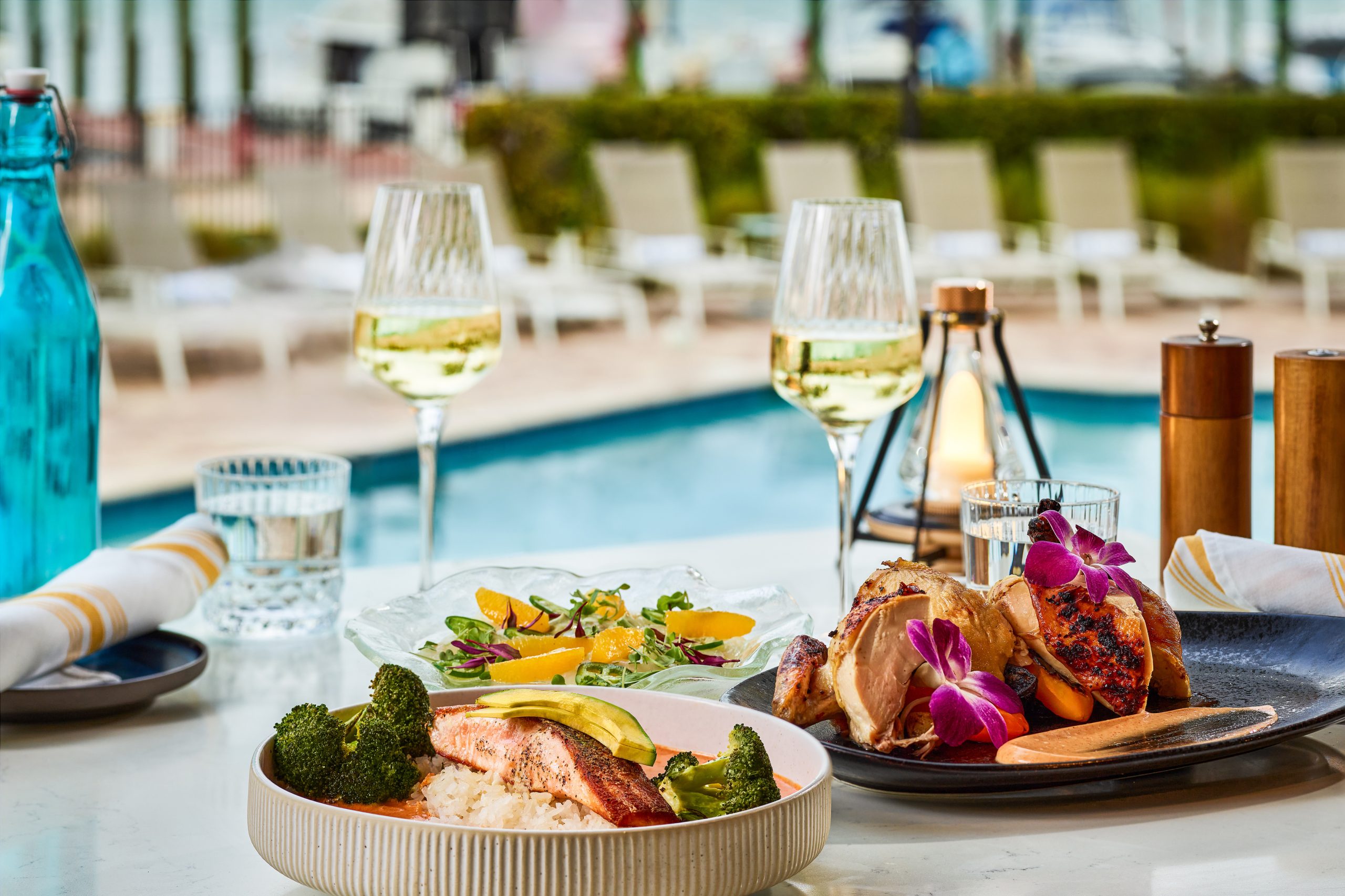Fresh seafood restaurants in Faro with view of Ria Formosa